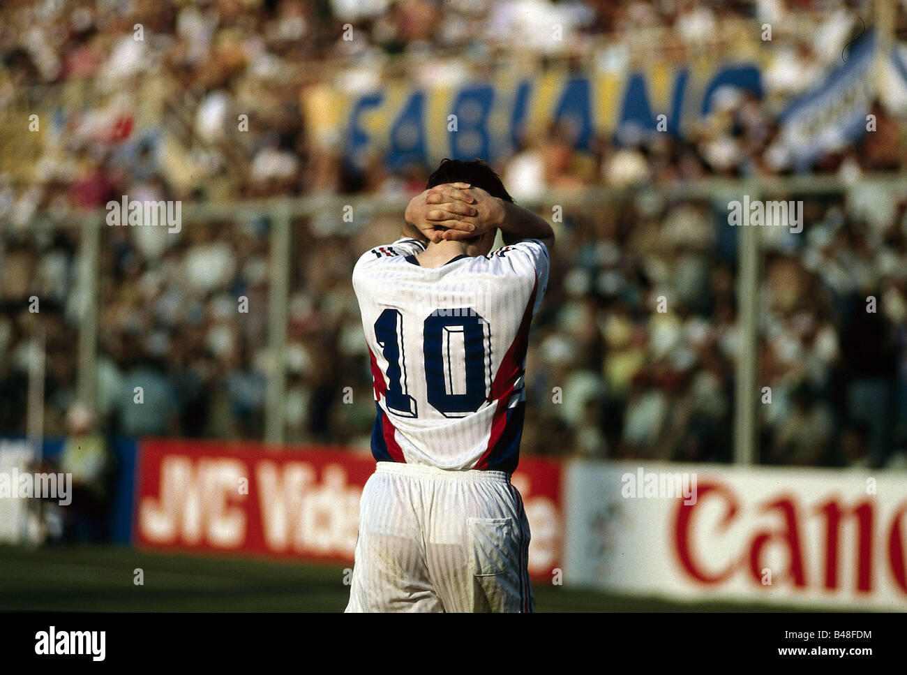 Sport / Sports, soccer, football, World Cup 1990, final round, quarter-finals, Yugoslavia against Argentina, (2:3) in Florence, Italy, 30.6.1990, scene with Dragan Stojkovic, after penalty kick, match, historic, historical, 20th century, people, 1990s, Stock Photo