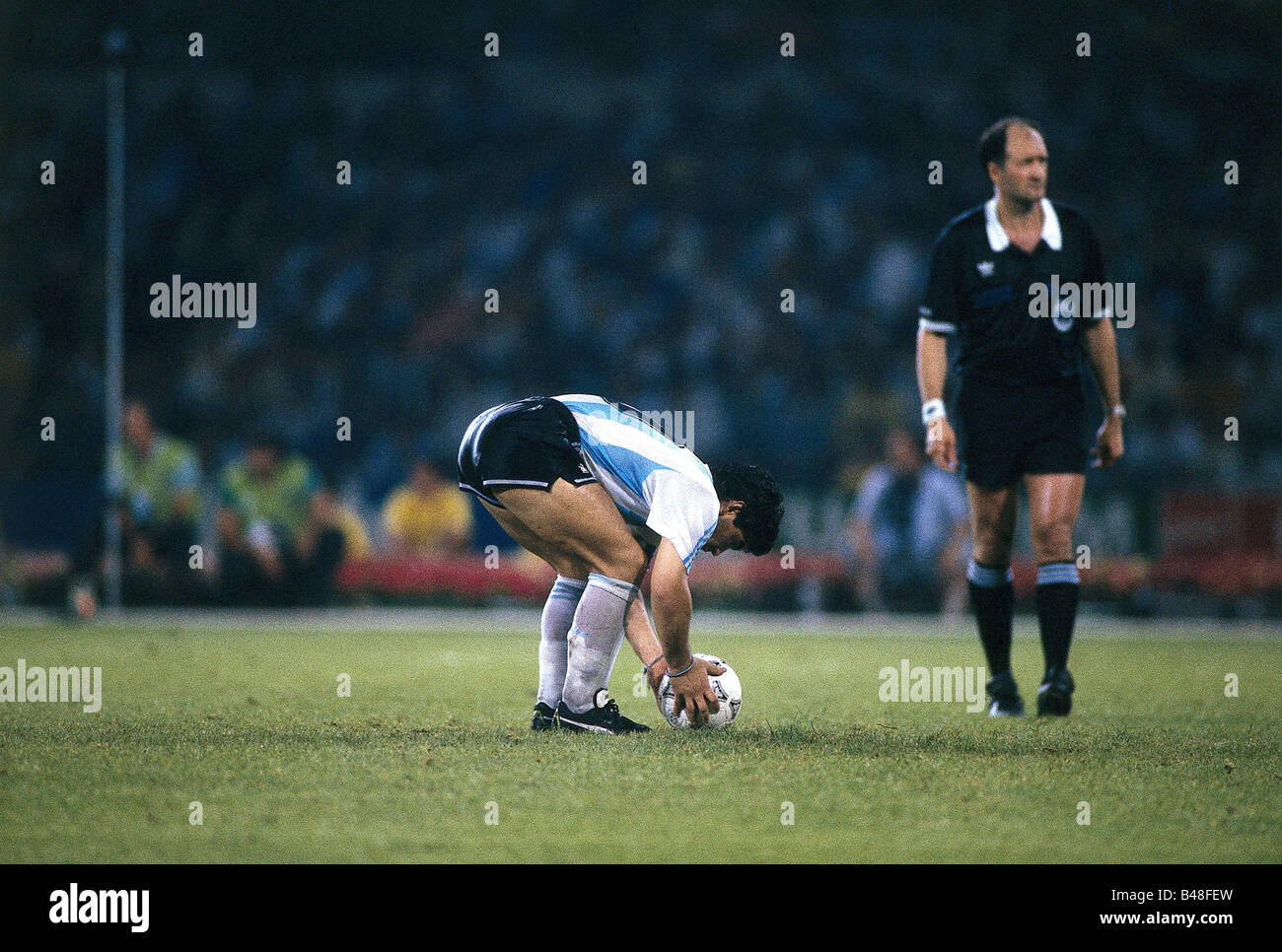 Sport / Sports, soccer, football, World Cup 1990, final round, semifinal, Italy against Argentina, (4:5) in Naples, Italy, 3.7.1990, scene with Diego Maradona, penalty, sudden-death play-off, match, historic, historical, 20th century, people, 1990s, Stock Photo