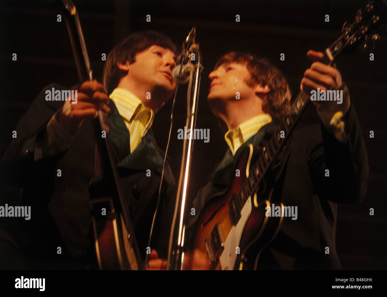 Beatles, 1960 - 1970, British rock band, Paul McCartney and John Lennon, half length, live performance, Munich, Circus Krone, 24.6.1966, , Stock Photo