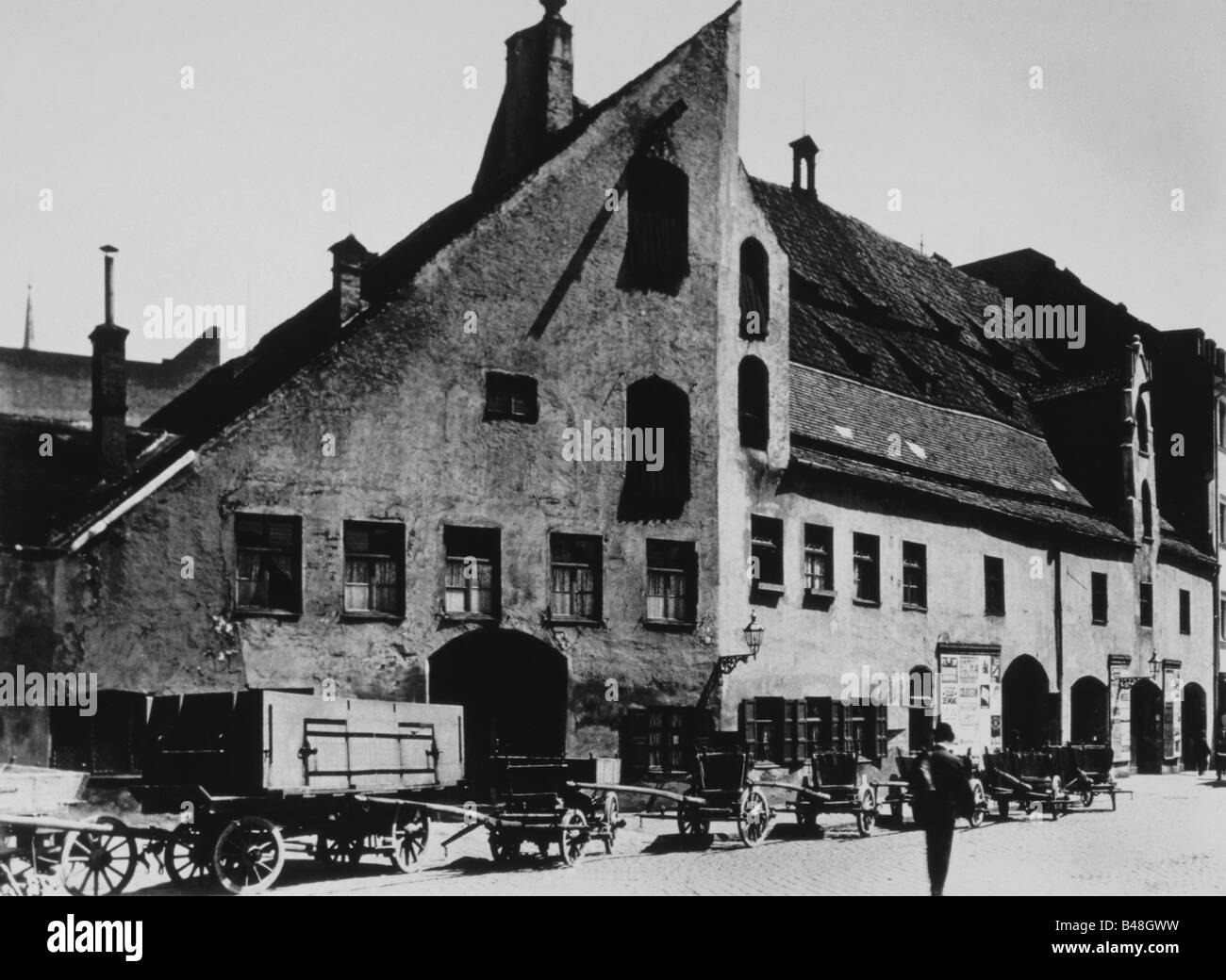 geography / travel, Germany, cities, Munich, museum, Münchner Stadtmuseum, exterior view, circa 1920s, , Stock Photo