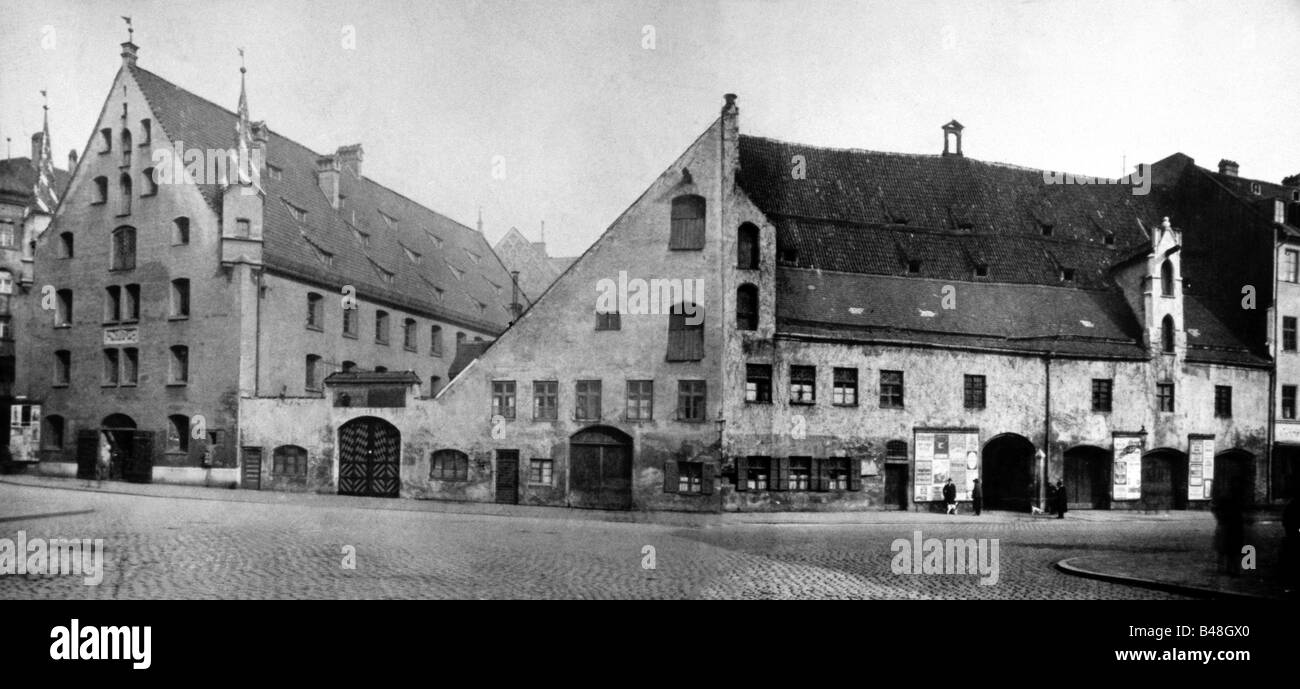 Muenchner stadtmuseum Black and White Stock Photos & Images - Alamy