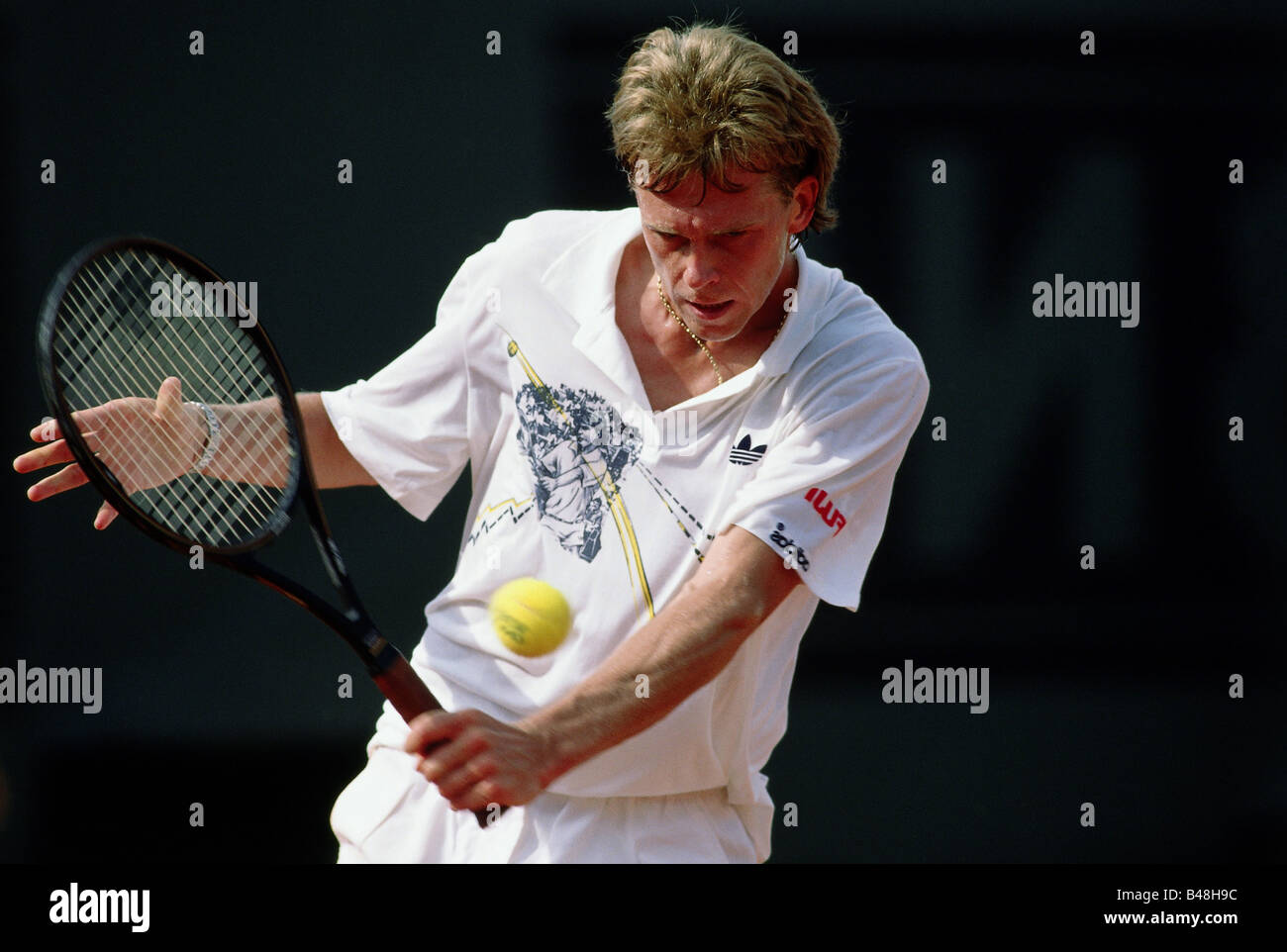 Edberg, Stefan, * 19.1.1966, Swedish athlete, (tennis), half length, French Open, Roland Garros Stadion, Paris, 1989, Stock Photo