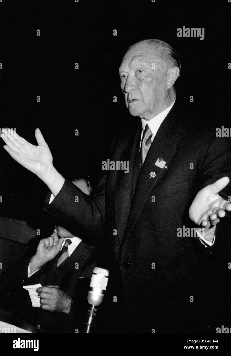 Adenauer, Konrad, 5.1.1876 - 19.4.1967, German politician (CDU) and statesman, Chancellor of Germany 1949 - 1963, half length, 11th Federal Conference of the CDU party, Dortmund, 1962, , Stock Photo