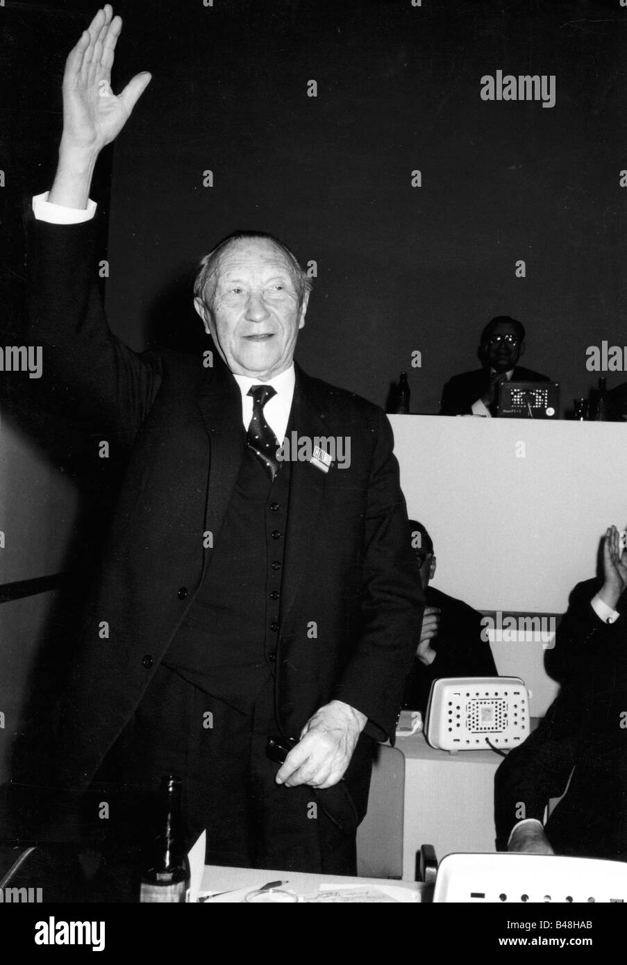Adenauer, Konrad, 5.1.1876 - 19.4.1967, German politician (CDU) and statesman, Chancellor of Germany 1949 - 1963, half length, 13th Federal Conference of the CDU party, Duesseldorf, 28.3.1965 - 31.3.1965, party chairman, Germany, politics, Northrhine-Westphalia, Northrhine Westphalia, , Stock Photo