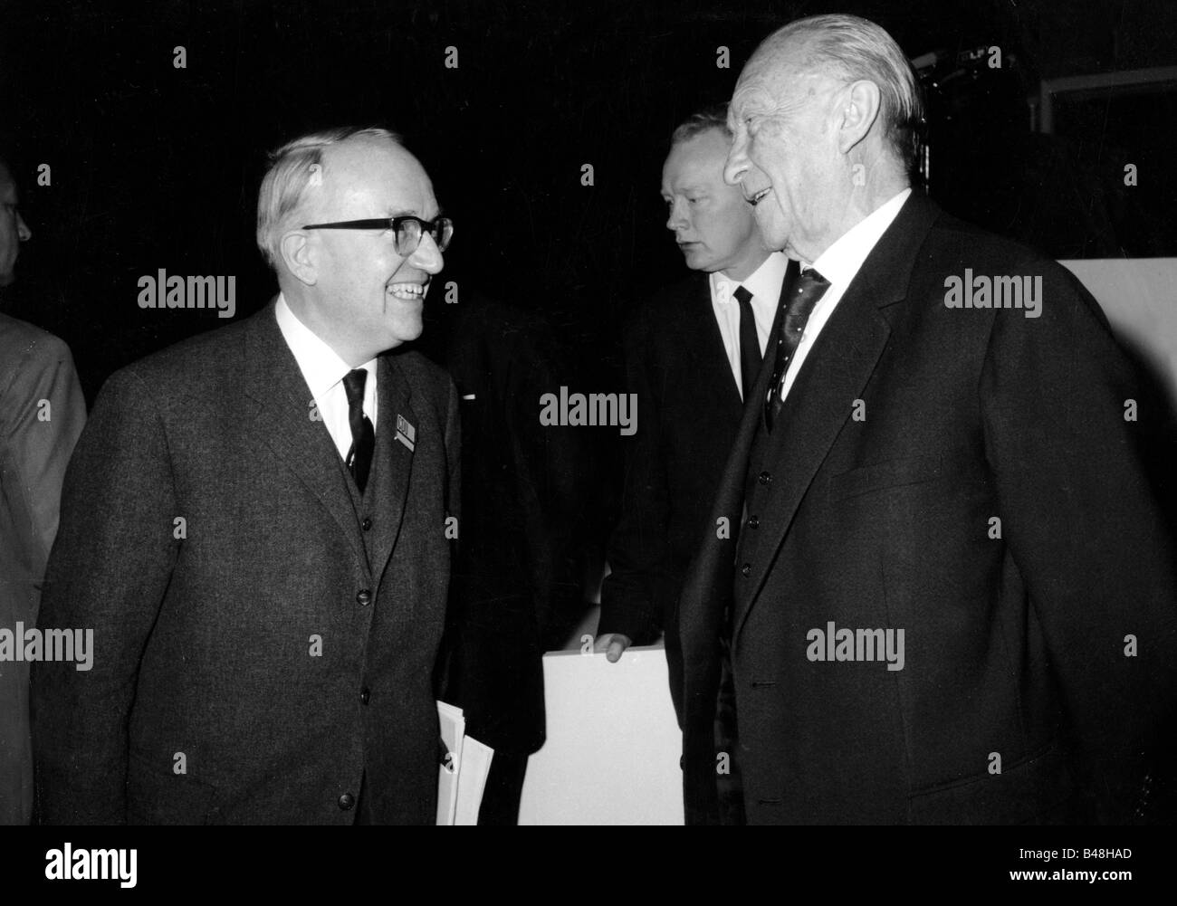 Adenauer, Konrad, 5.1.1876 - 19.4.1967, German politician (CDU) and statesman, Chancellor of Germany 1949 - 1963, half length, with President of the EWG Commission Walter Hallstein, 13th Federal Conference of the CDU party, Duesseldorf, 28.3.1965 - 31.3.1965, Stock Photo