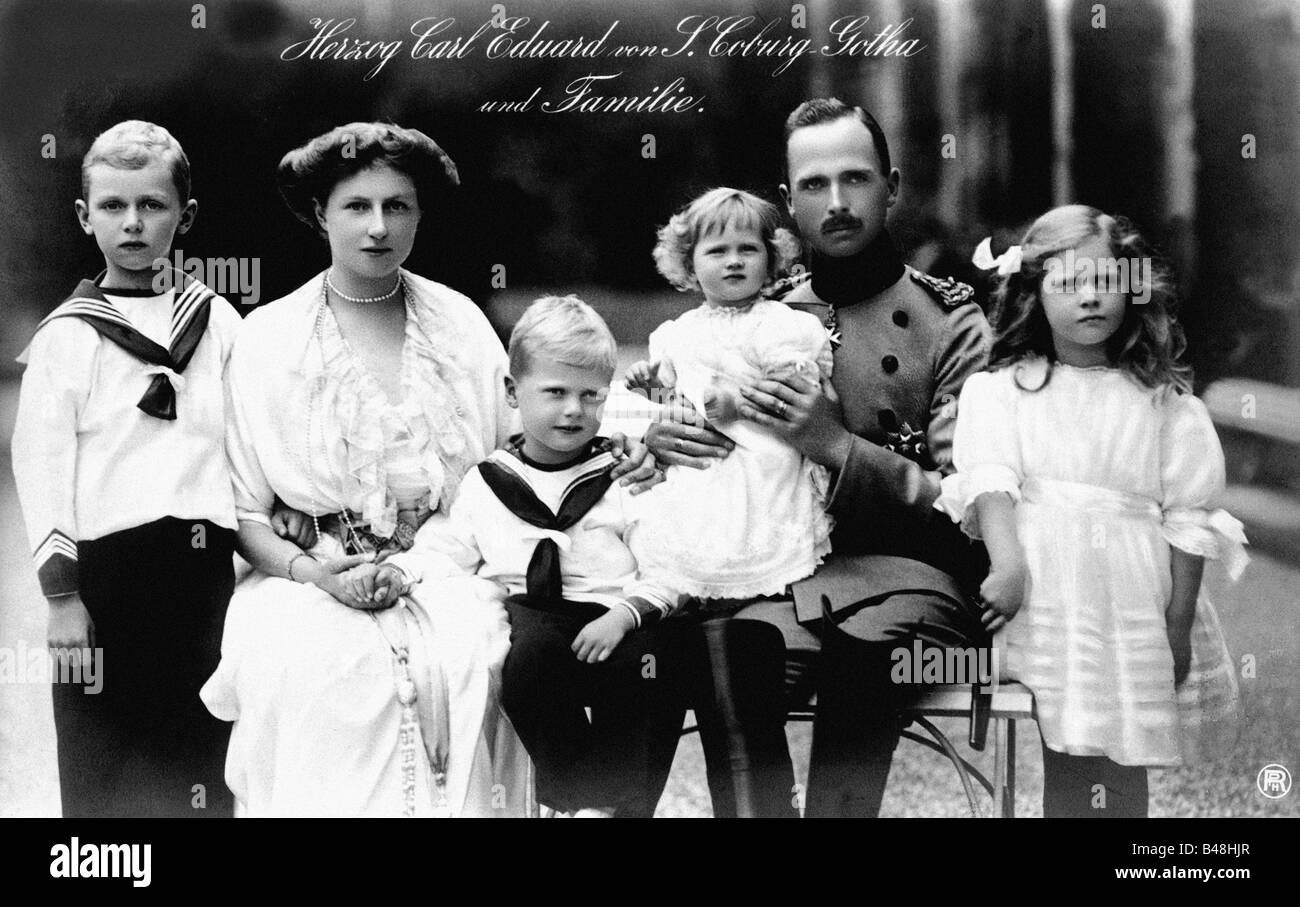 Charles Edward, 19.7.1884 - 6.3.1954, Duke of Saxe-Coburg-Gotha 30.7.1900 - 13.11.1918, with familiy, postcard, Karlsruhe, circa 1914, , Stock Photo