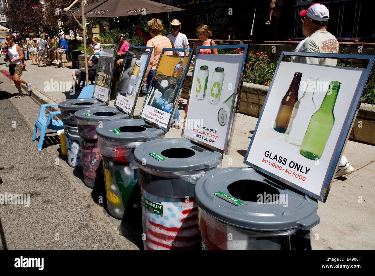 Types of bins hi-res stock photography and images - Alamy