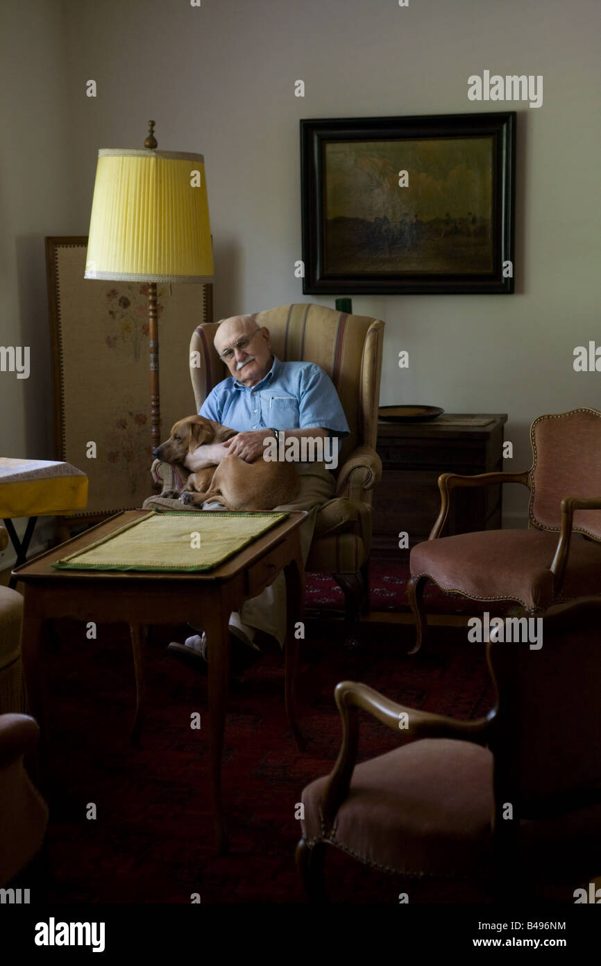 Lonely old man painting hi-res stock photography and images - Alamy
