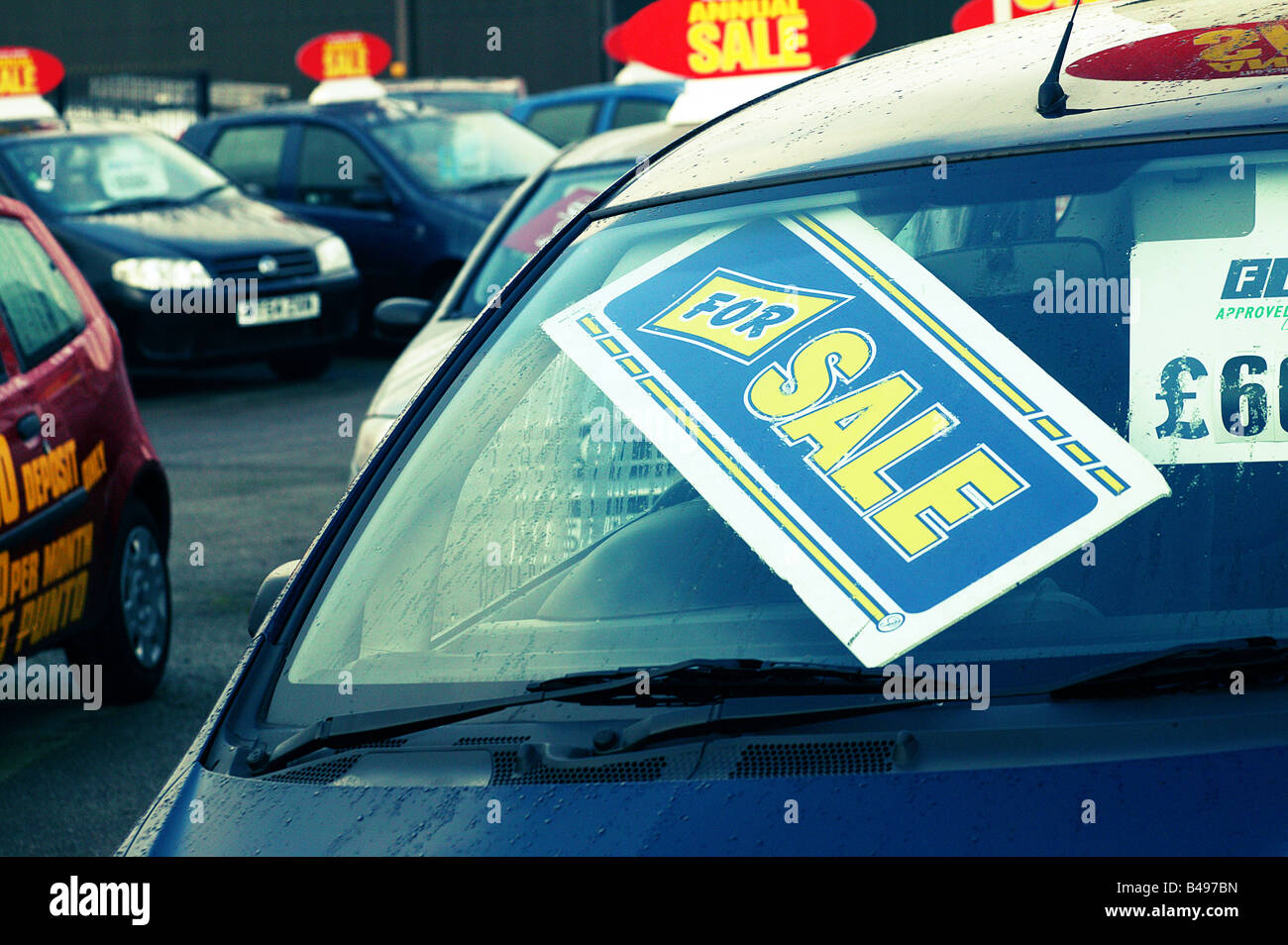 Second hand car sales, dealership Stock Photo Alamy
