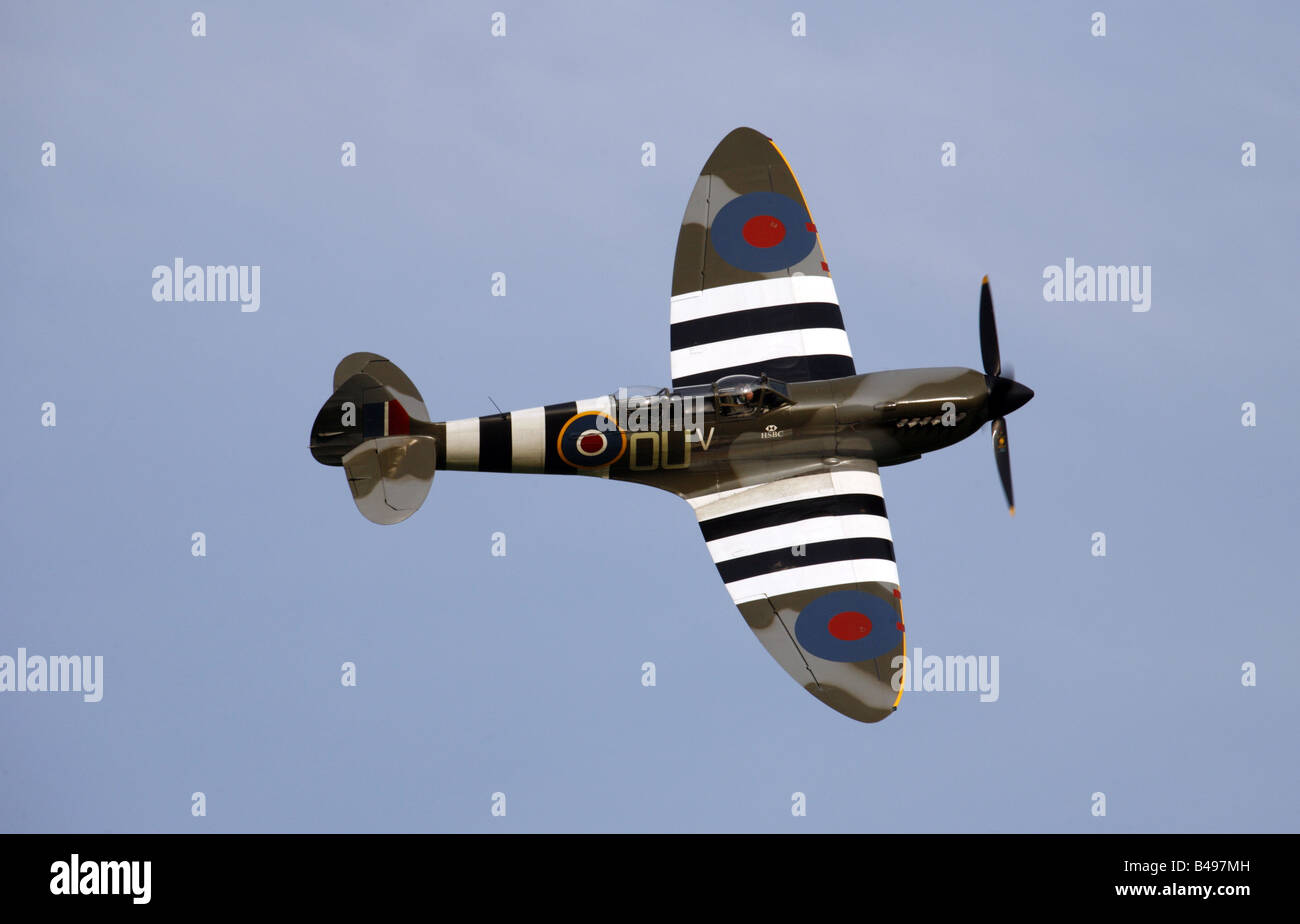 Supermarine Spitfire T9 flying displat at the Shuttleworth Collection Old Warden Bedfordshire Stock Photo