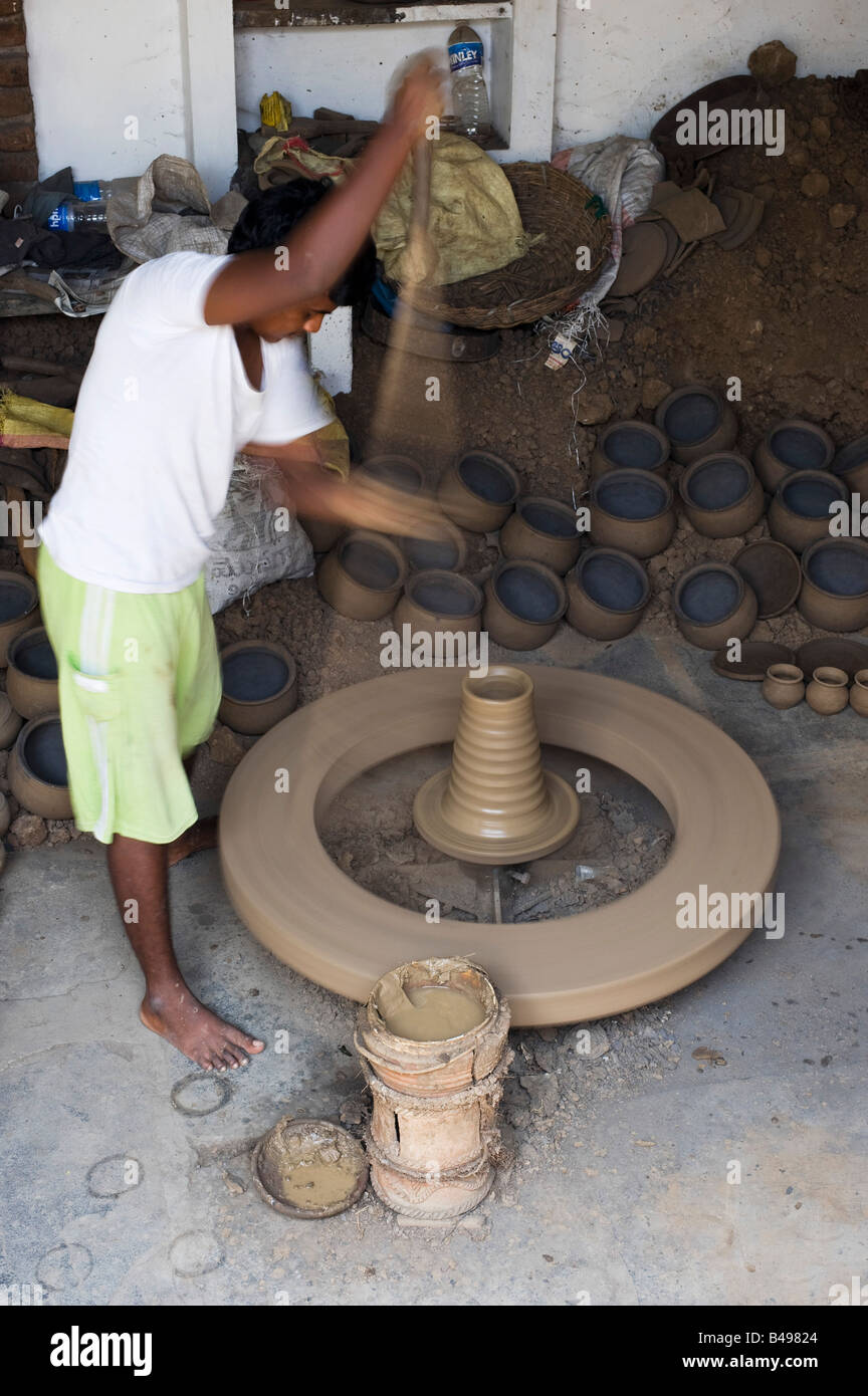 Potters wheel hi-res stock photography and images - Alamy