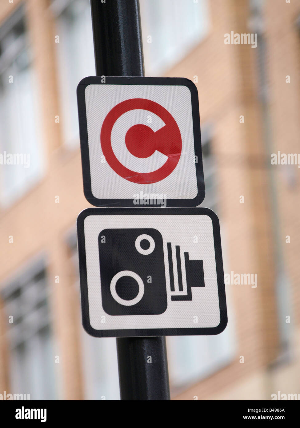 Congestion charge zone camera sign central London UK Stock Photo