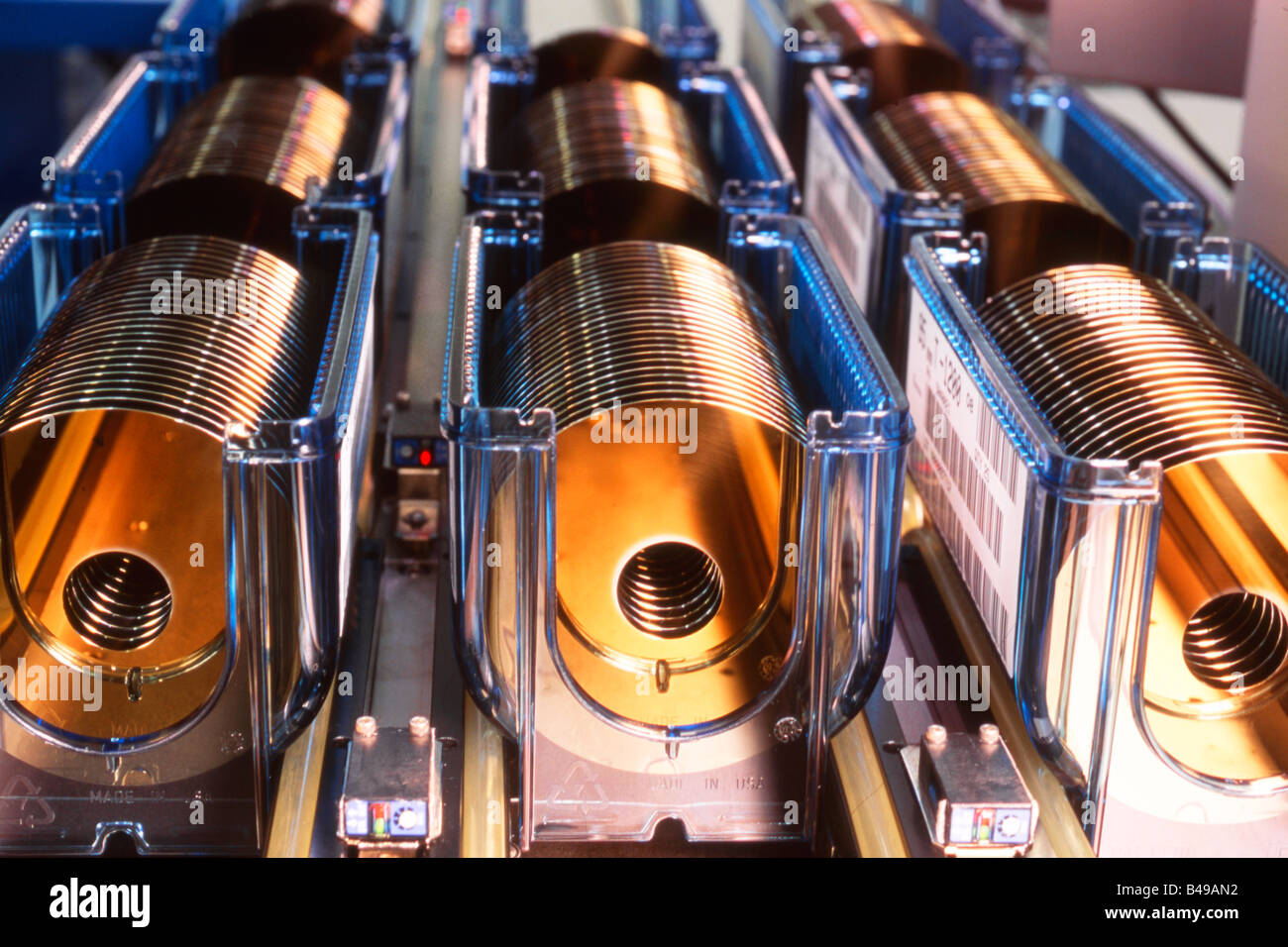 Clean room manufacturing hard drive hires stock photography and images