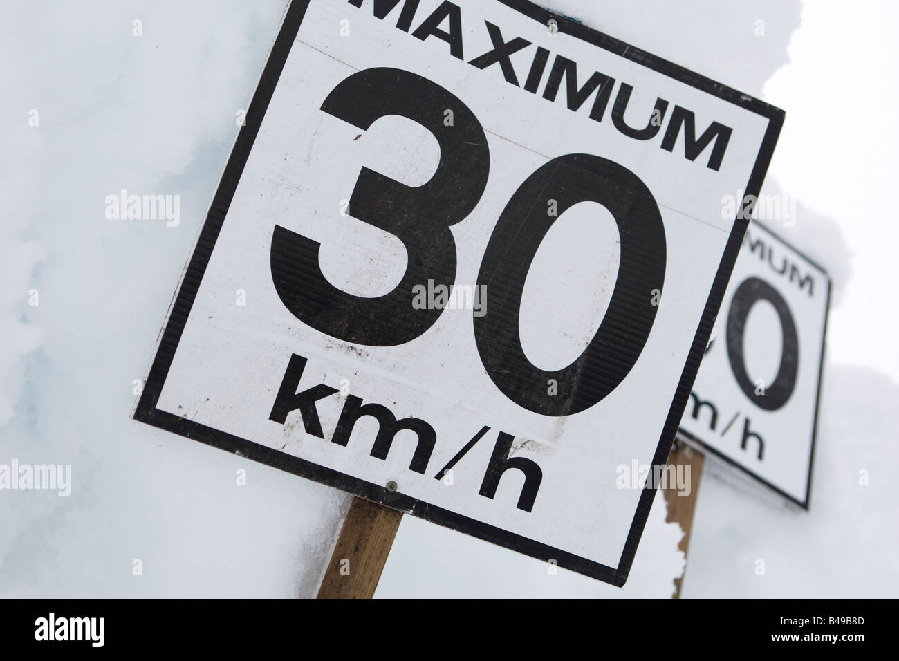 30 Km Speed Limit Sign Stock Photo Alamy 30-km-speed-limit-sign-stock-photo-alamy