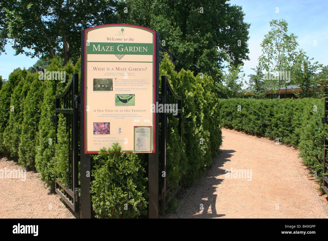 Entrance to the Maze Garden at The Morton Arboretum, Lisle, Illinois Stock Photo Alamy