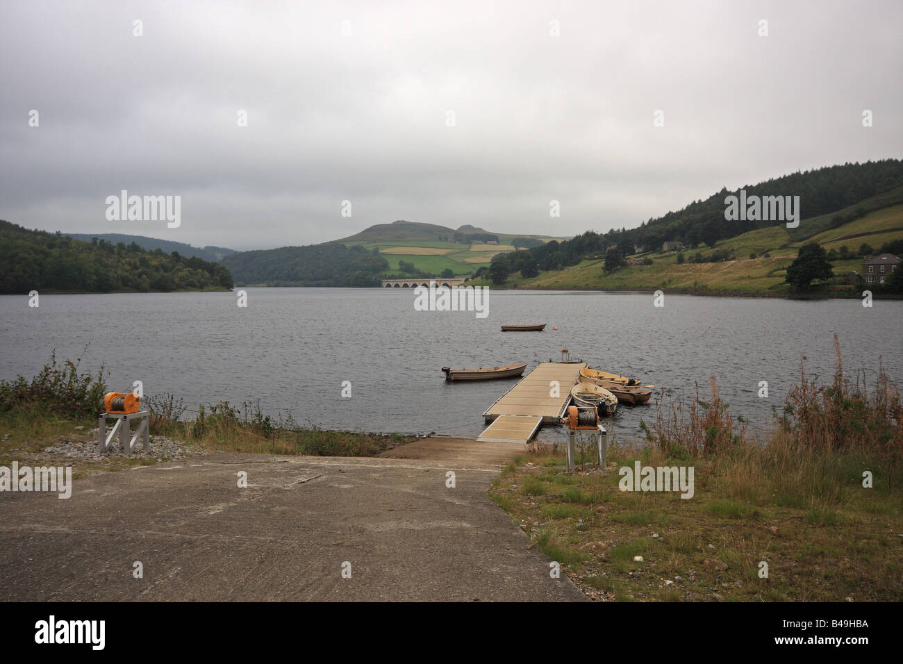 Boat launch on Ladybower Reservoir Stock Photo Alamy