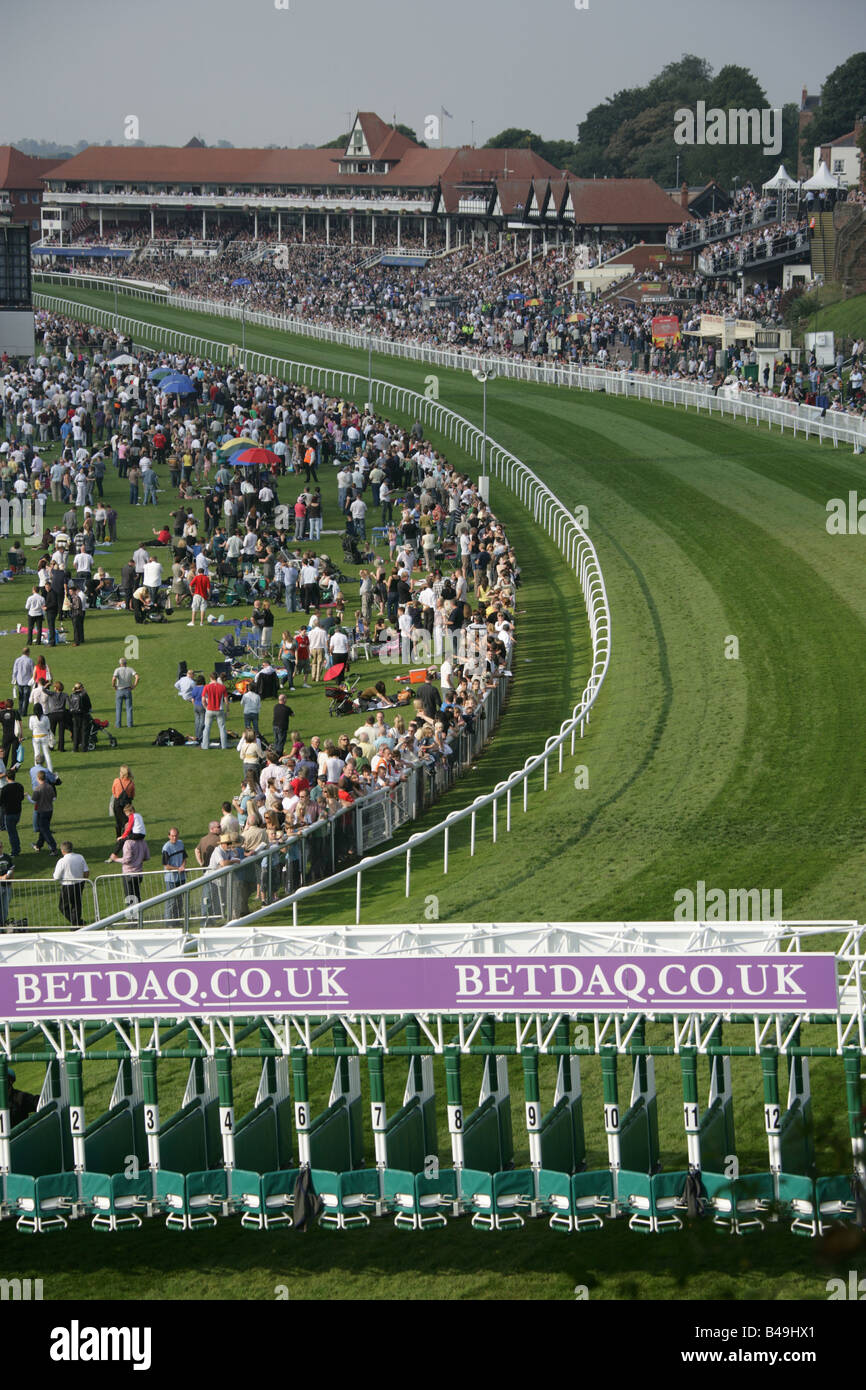 English racecourse hi-res stock photography and images - Alamy