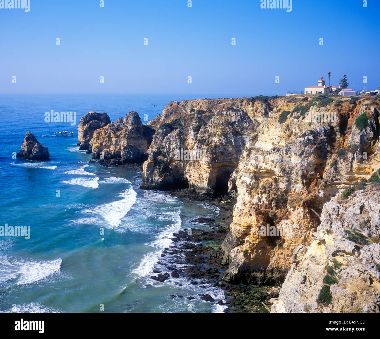 Cliff scenery hi-res stock photography and images - Alamy