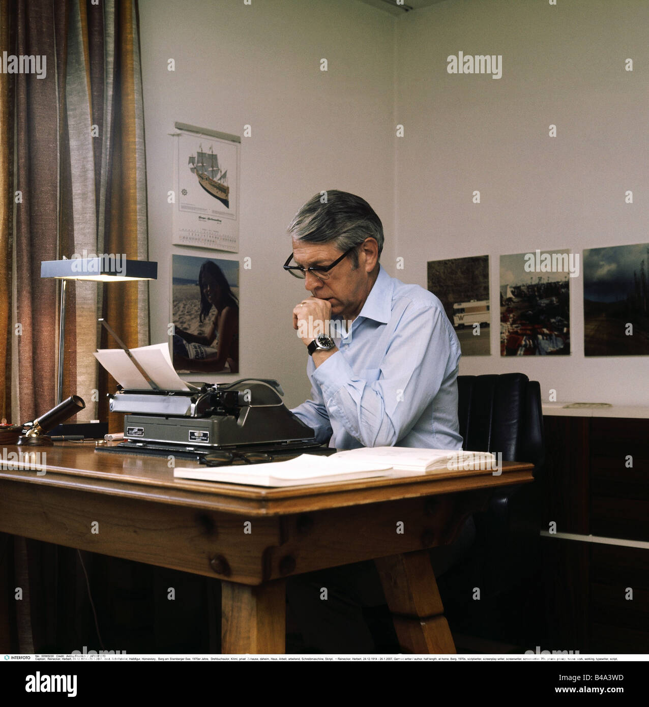 Reinecker, Herbert, 24.12.1914 26.1.2007, German writer / author, half length, at home, Berg