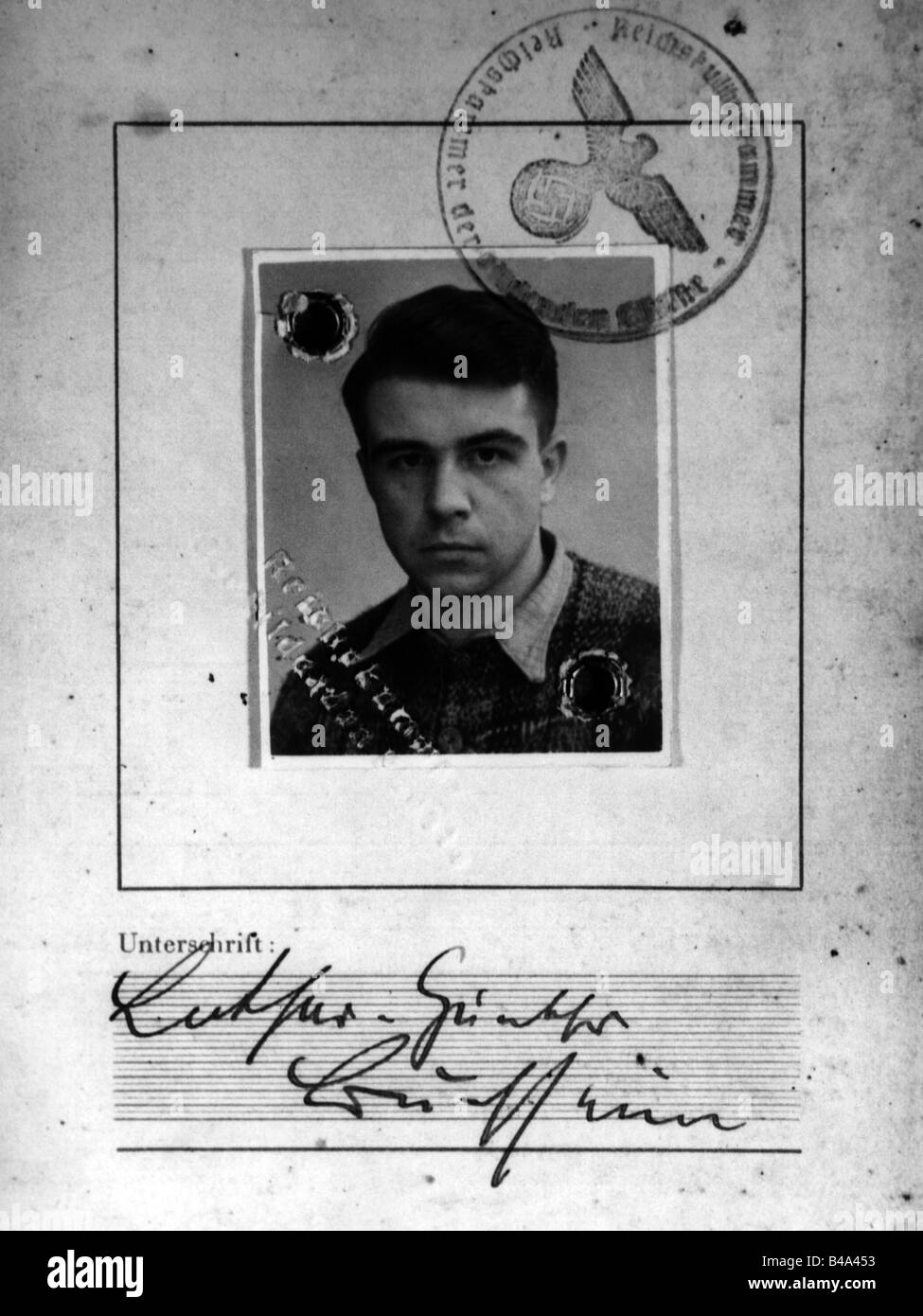 Buchheim, Lothar-Günther, 6.2.1918 - 22.2.2007, German publisher, author/writer and painter, portrait, passport photograph, identification of the Reichskulturkammer, circa 1937, , Stock Photo