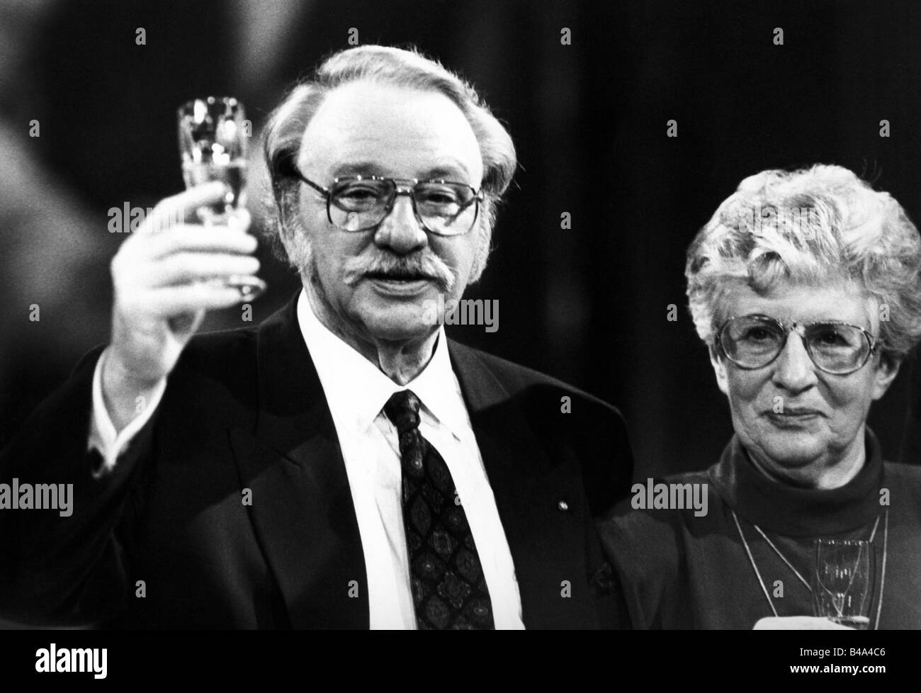 Bayrhammer, Gustl, 12.2.1922 - 24.4.1993, German actor, with wife Irmgard, festivity at the Bayerischen Rundfunk, Munich, 1990, , Stock Photo