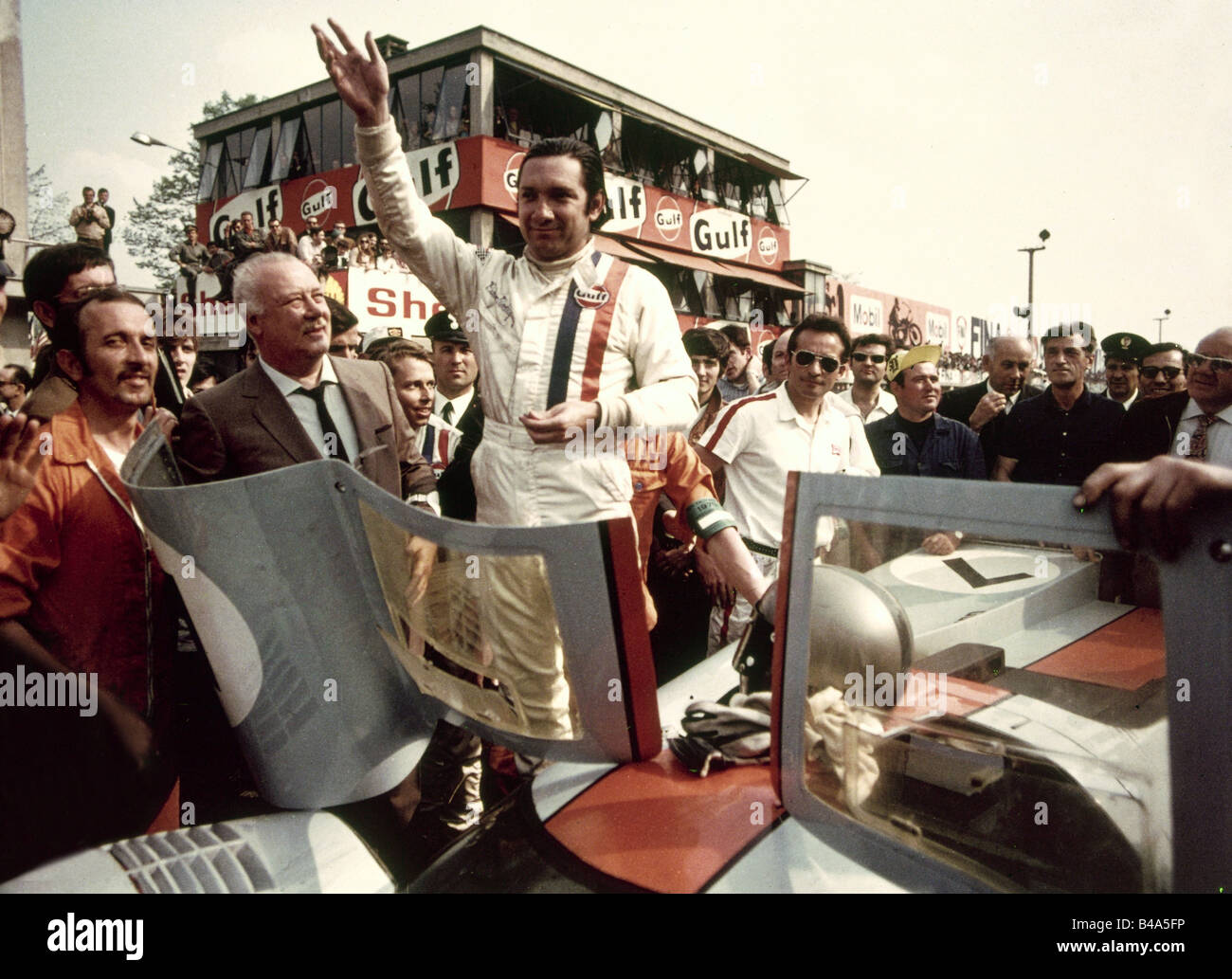 Rodriguez, Pedro, 18.1.1940 - 11.7.1971, Mexican athlete, ( automobile racer), half length, award ceremony, 1000 kilometre racek, motor-racing circuit, Monza, 1970, Stock Photo