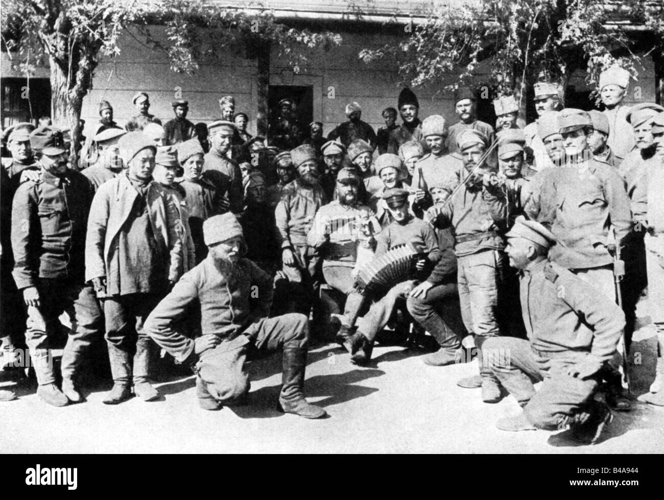 events, First World War / WWI, Austria-Hungary, Munkacz prison camp, prisoners, guards, 1915, Stock Photo