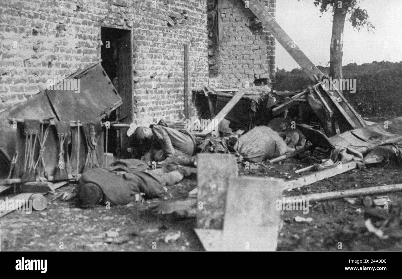 Dead bodies wwi hi-res stock photography and images - Alamy