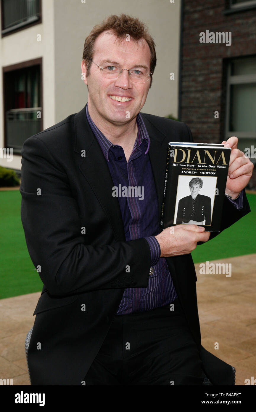 the queen andrew morton the queen andrew morton