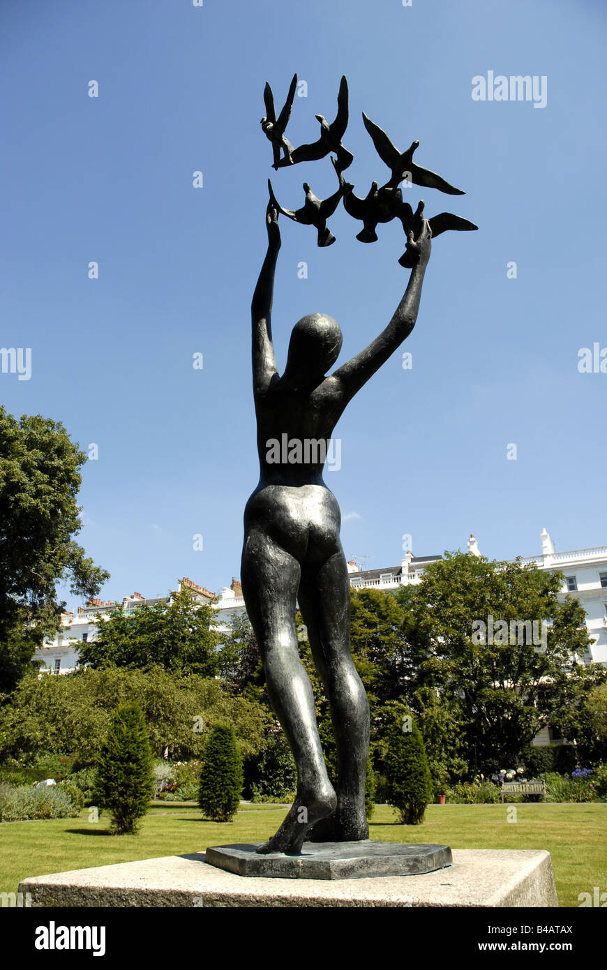 Statue In Cadogan Place Private Gardens London Stock Photo Alamy