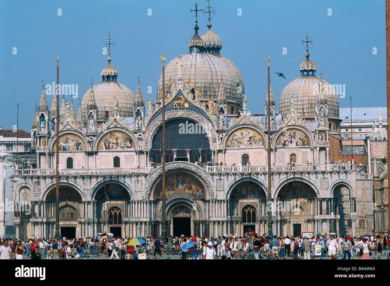 Italie Venise Place Saint Marc La Basilique Saint Marc Stock Photo Alamy