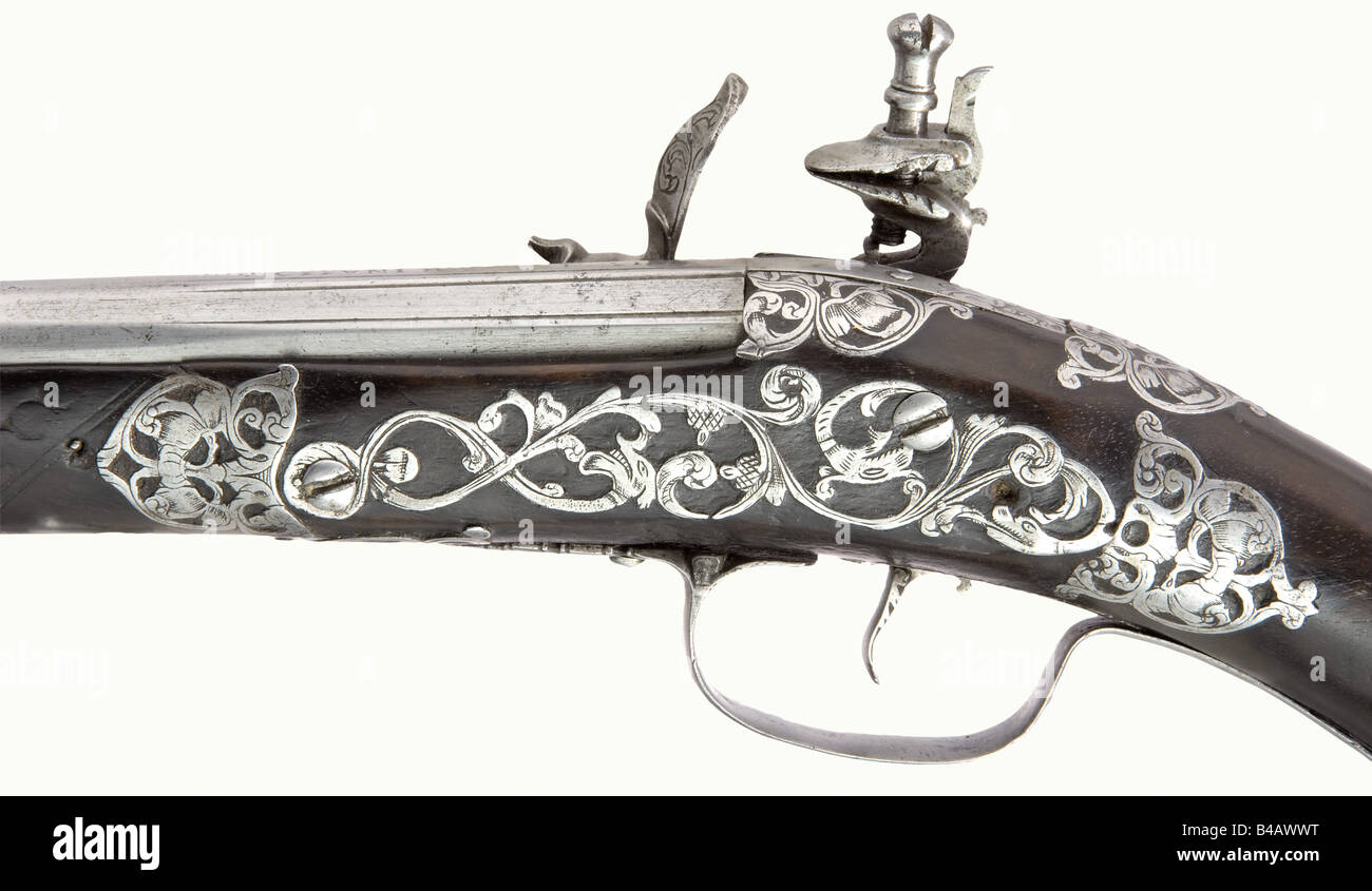 A long flintlock pistol hi-res stock photography and images - Alamy