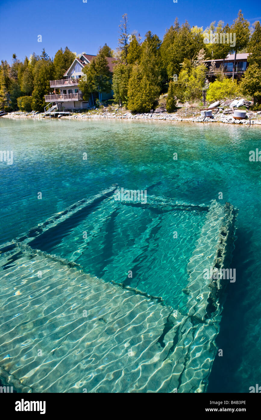 Shipwreck of the ship Sweepstakes (built in 1867) in Big Tub Harbour, Fathom Five National Marine Park, Lake Huron, Ontario. Stock Photo