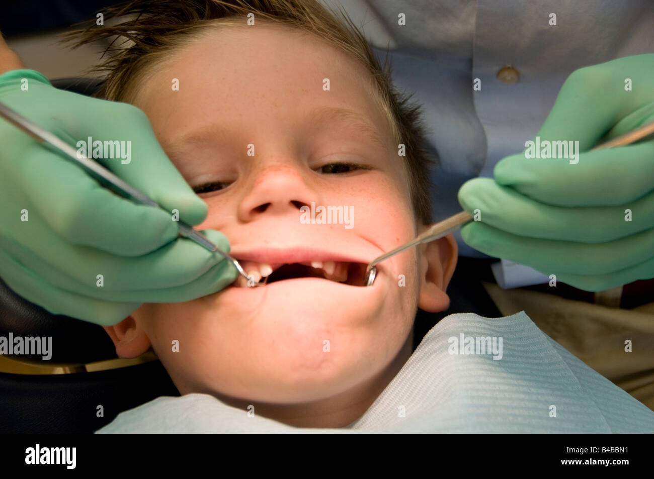 dentist dental surgeon boy 6 years Stock Photo Alamy