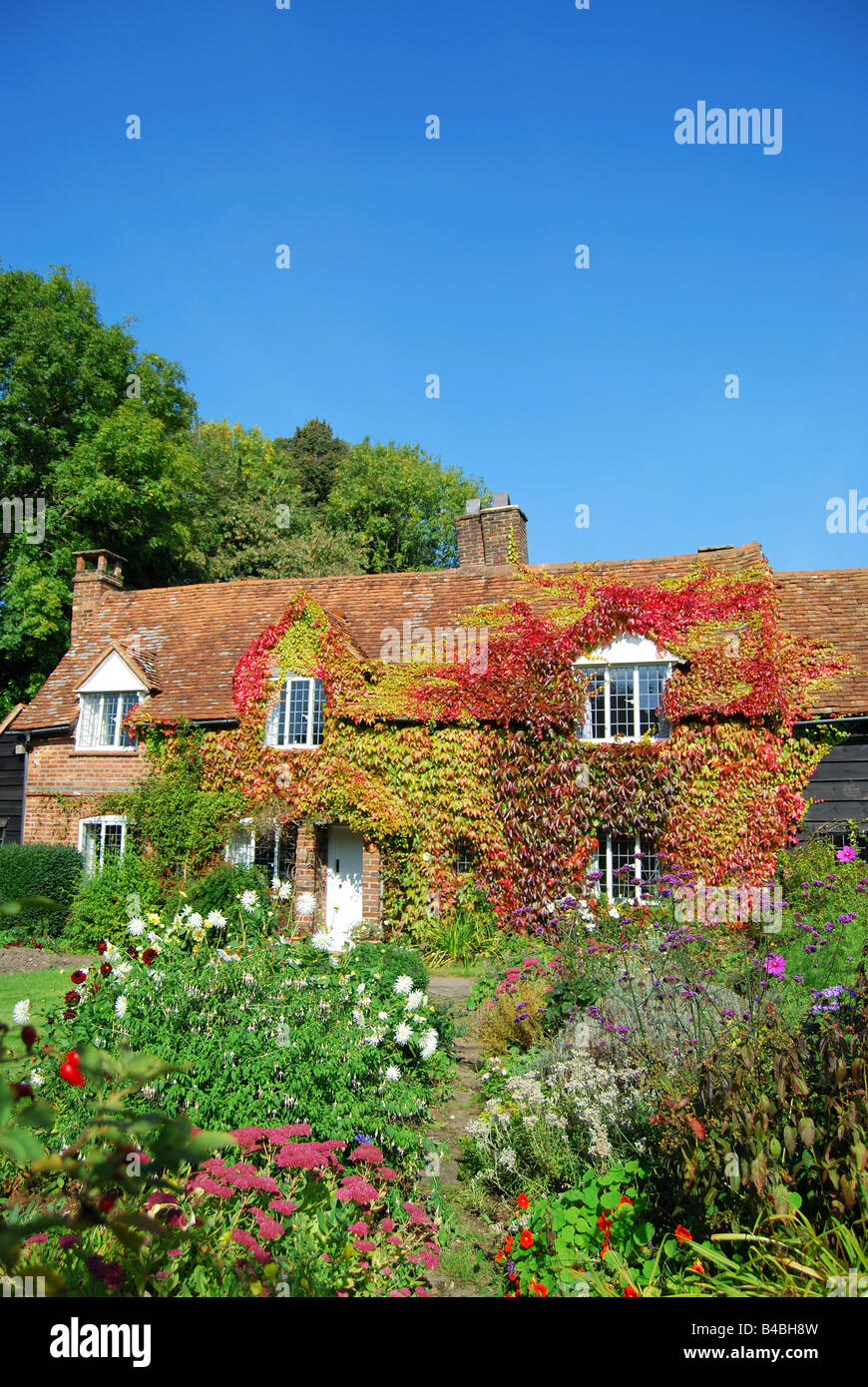 Period cottage and garden, Chartridge, Buckinghamshire, England, United Kingdom Stock Photo