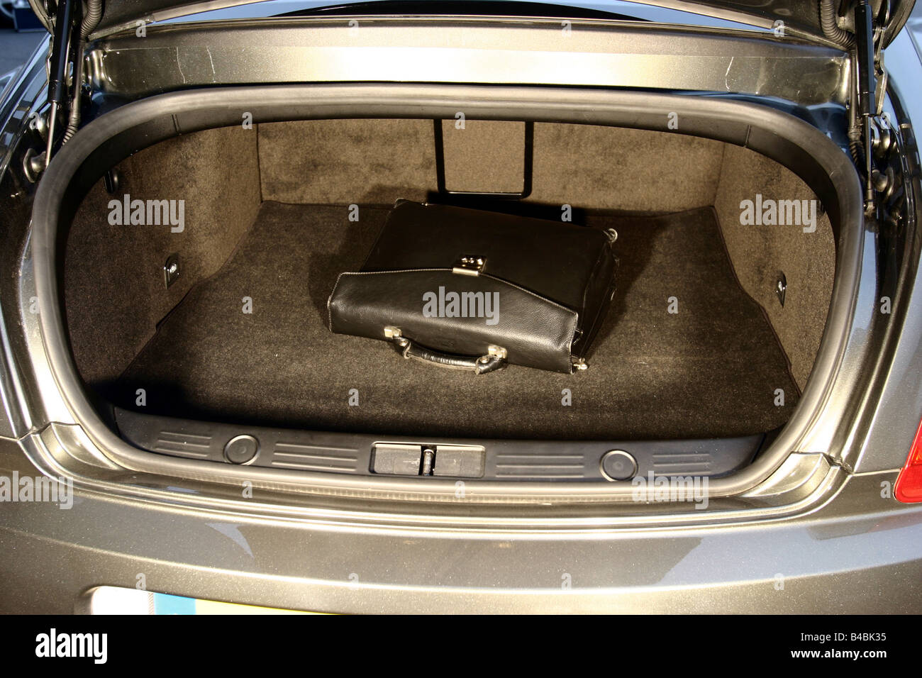 Bentley continental gt boot hires stock photography and images Alamy