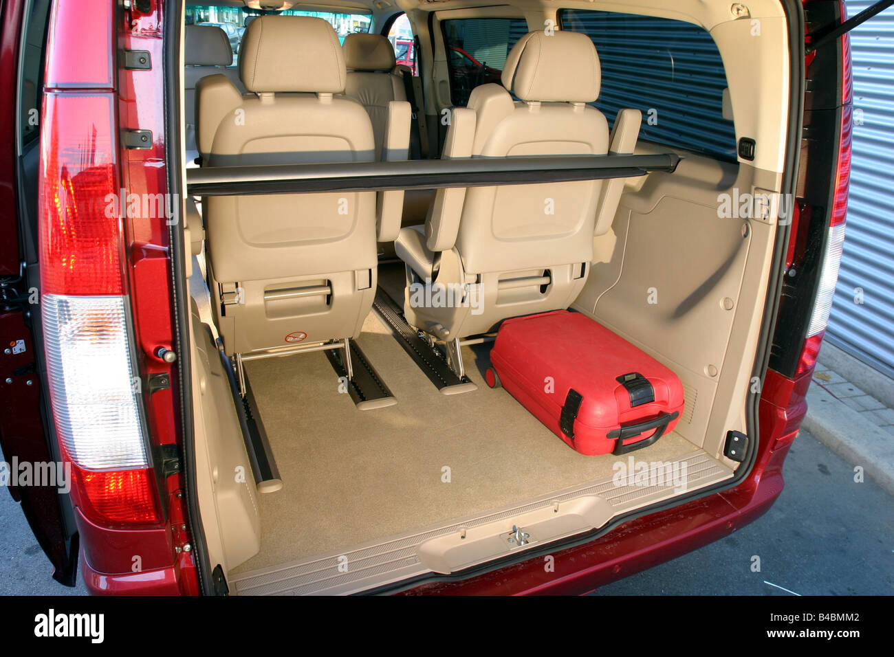 Mercedes viano 2 2 cdi lang hi-res stock photography and images - Alamy