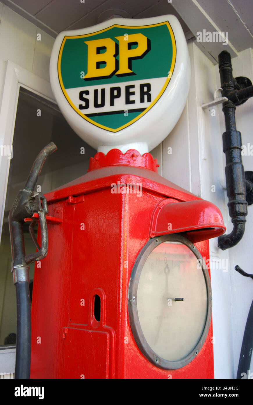 Bp petrol pump hires stock photography and images Alamy
