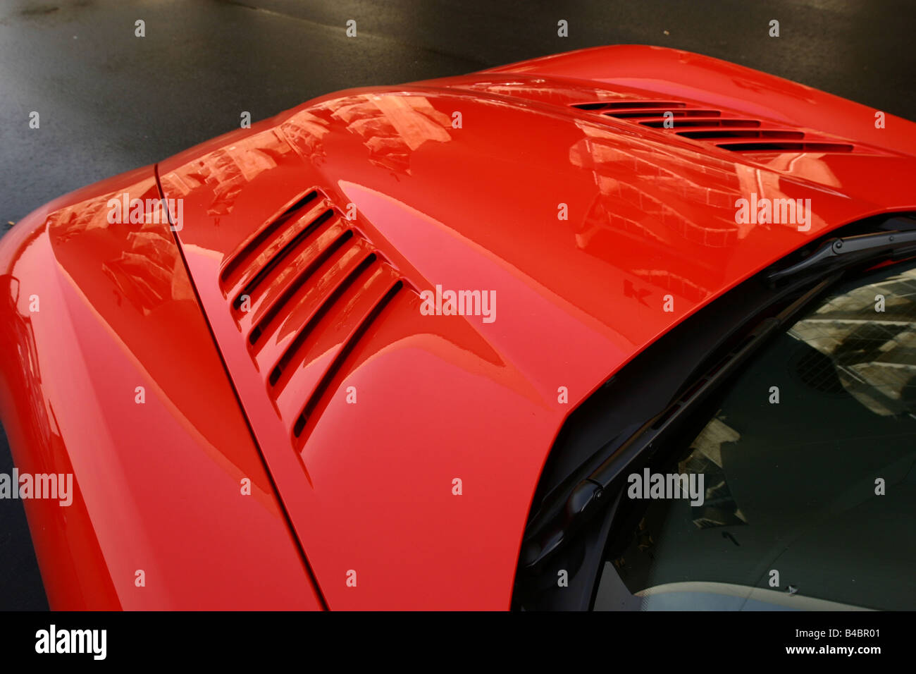 Car, Dodge Viper SRT-10, Convertible, model year 2003-, red, FGHDS, Detailed view, bonnet, technique/accessory, accessories Stock Photo