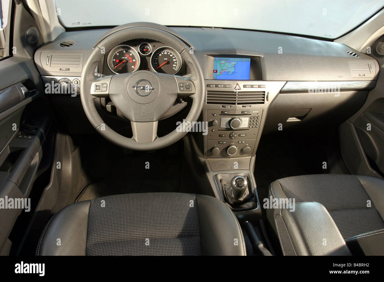 Car, Opel Astra 1.9 CDTI Cosmo, model year 2003-, Limousine, Lower  middle-sized class, metallic beige, fawn, FGAH, driving, stan Stock Photo -  Alamy