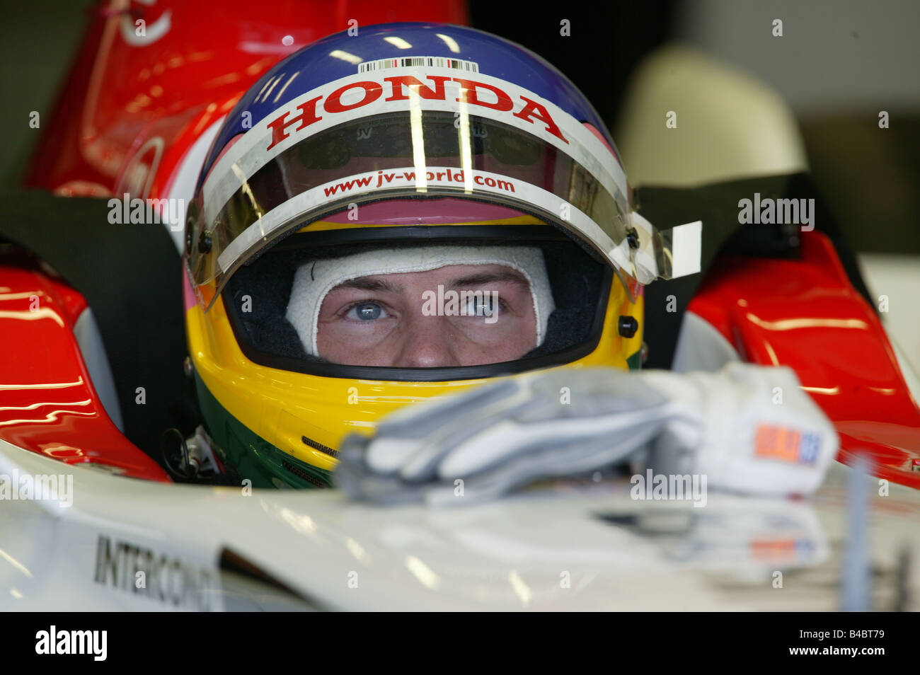 engine sport, Formel 1, Jacques Villeneuve, training, sitting in the racing  approx. , BAR-Honda, Persons, Race driver, Portrait Stock Photo - Alamy