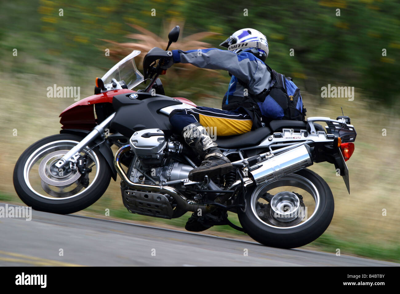 engine cycle, BMW R 1200 GS, model year 2004, enduro, driving, inclined  position, Side position, side view, diagonal from the ba Stock Photo - Alamy