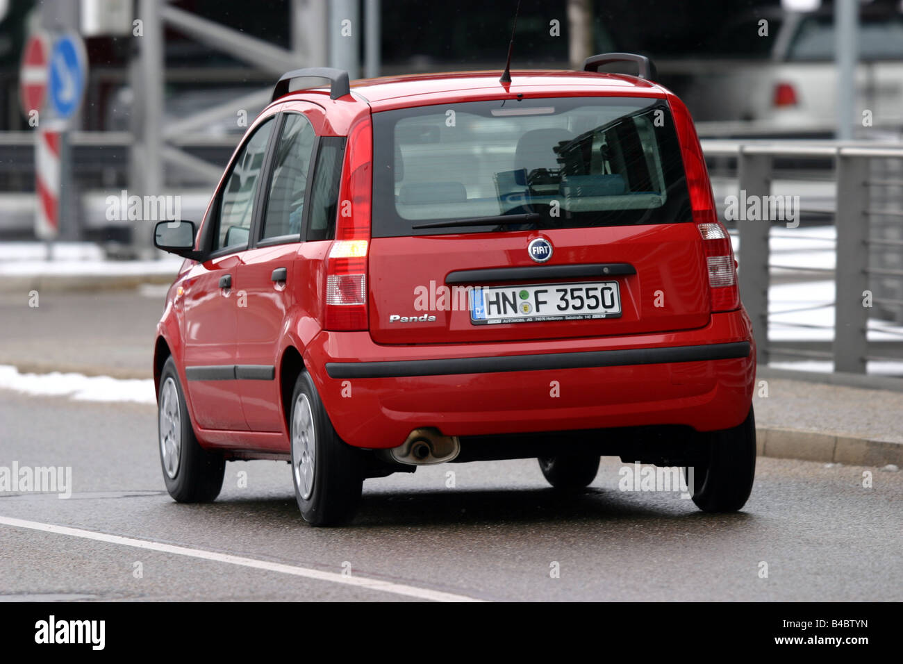 Ijzig Laboratorium Mam Car, Fiat Panda 1.2 8V Emotion, Miniapprox.s, Limousine, model year 2003-,  red, driving, diagonal from the back, rear view, City Stock Photo - Alamy