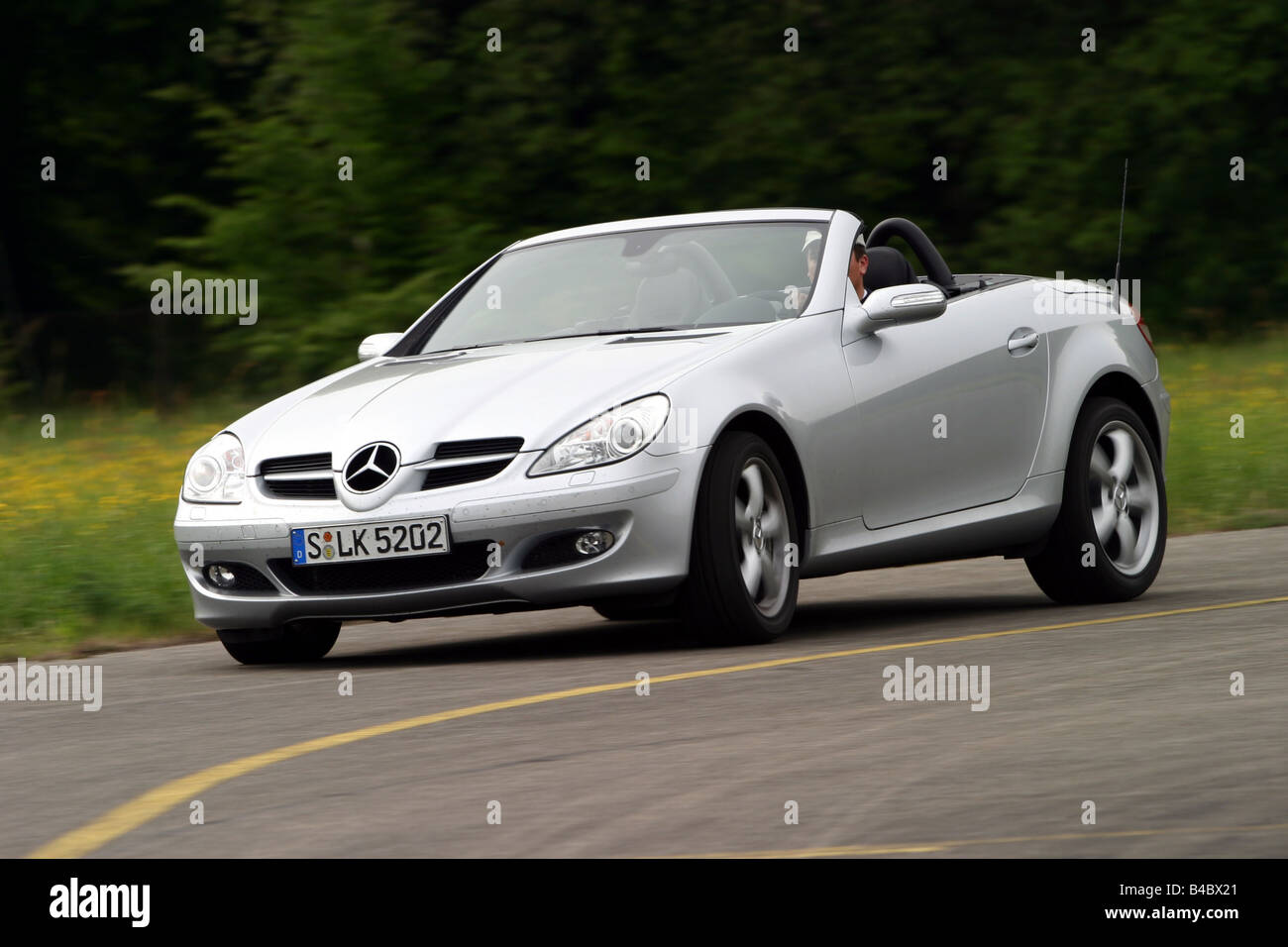 Mercedes slk 200 kompressor auto hi-res stock photography and images - Alamy