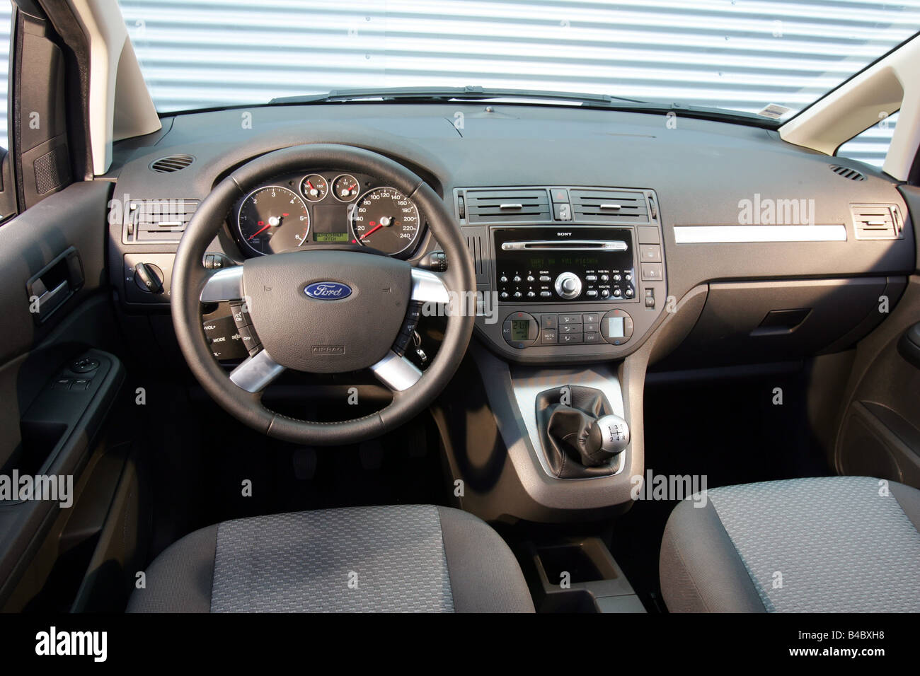 Car, Ford Focus C-Max, Limousine, Lower middle-sized class, model year  2003-, silver, interior view, Interior view, Cockpit, tec Stock Photo -  Alamy