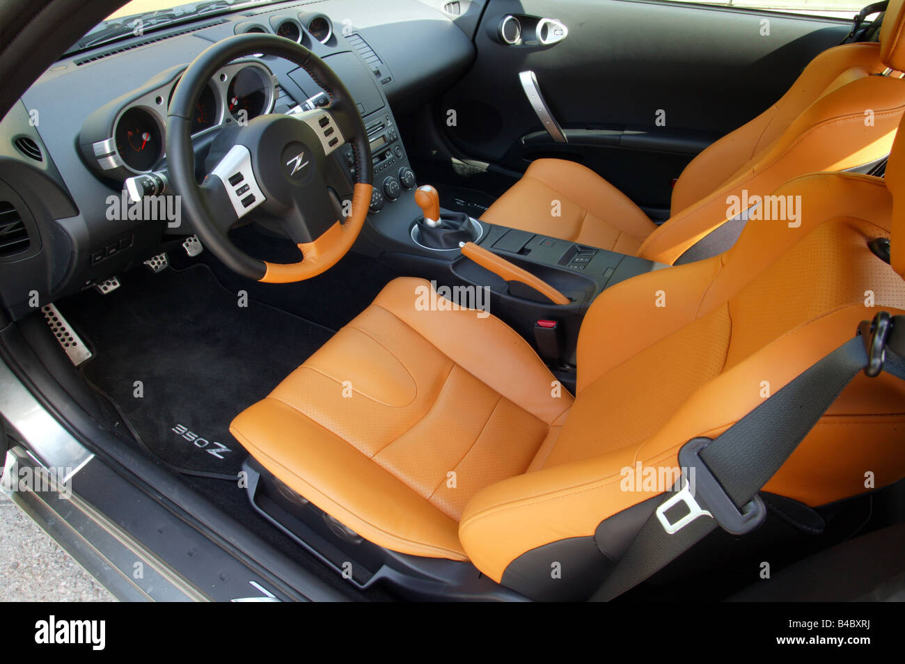 Car Nissan 350 Z Roadster Model Year 2003 Coupe Silver