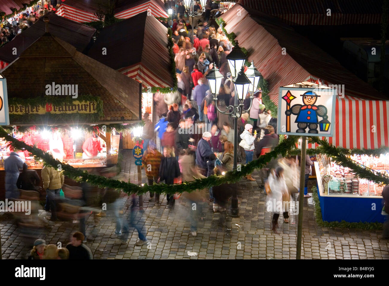 EU DE Germany Bavaria Middle Franconia Nuremberg The world famous Nuremberg Christkindlesmarkt No third party rights available Stock Photo