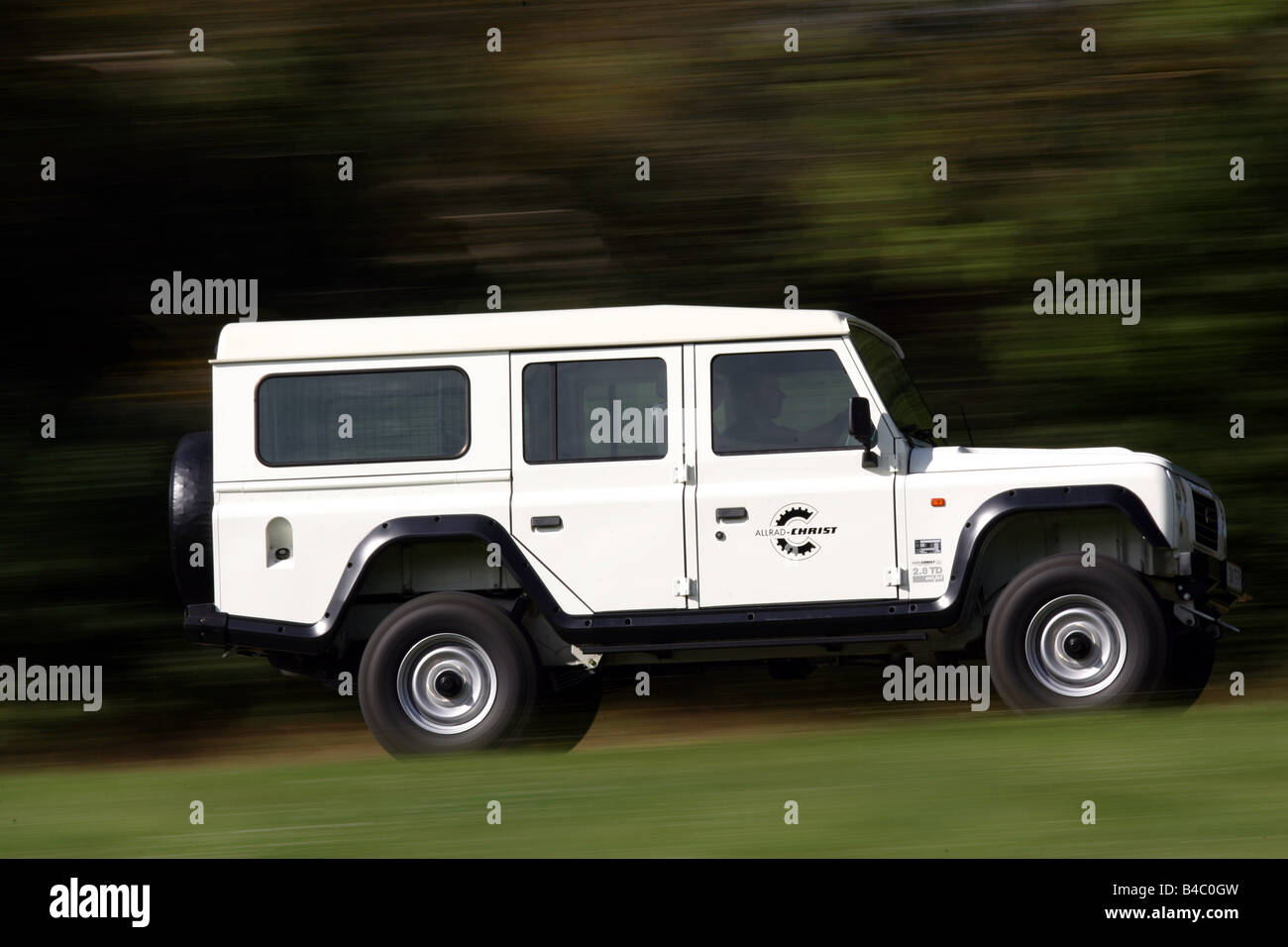 Car, Santana PS 10 2.8 Unijet, model year 2002-, white, cross country vehicle, driving, side view, country road, photographer: A Stock Photo