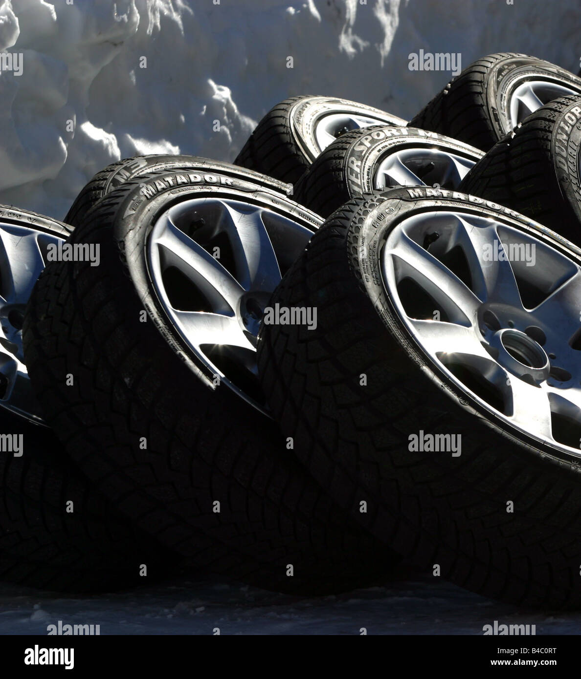 Car, Security, Winter tire test, Snow, Pile, tyre pile, photographer