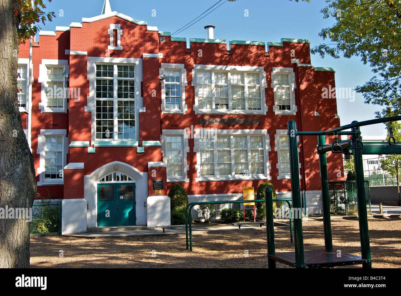 Queen mary elementary school hires stock photography and images Alamy